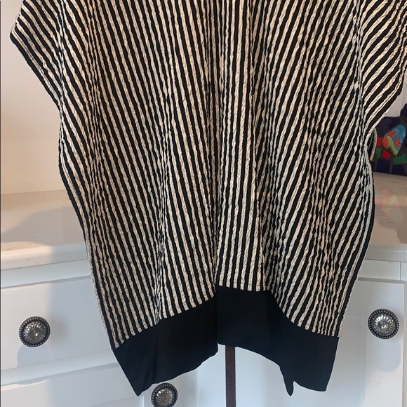 AvivitYizhar poncho - Picture 3 of 7